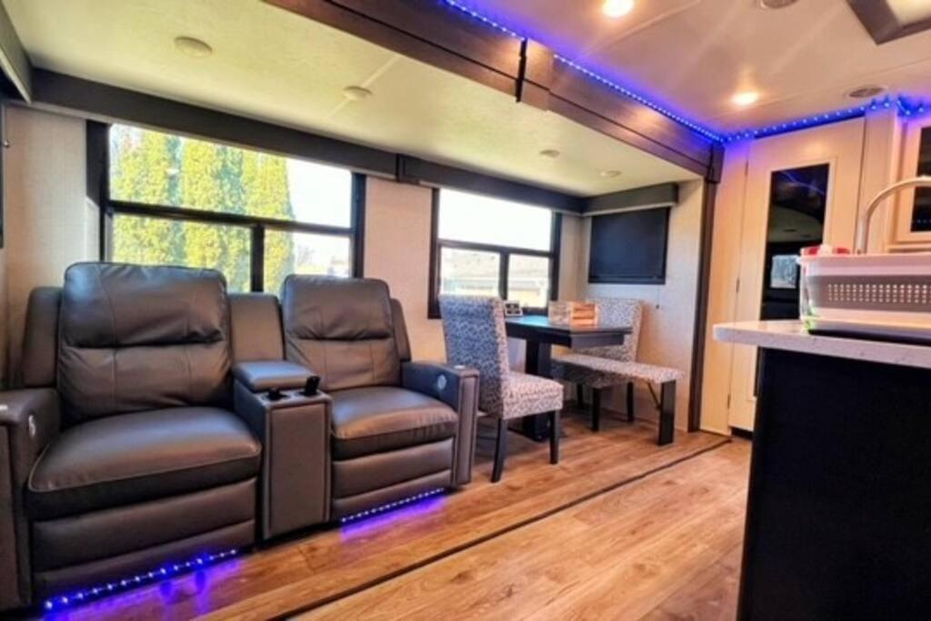 Luxury Glamping Near Idaho Event Center In Nampa Daire Dış mekan fotoğraf